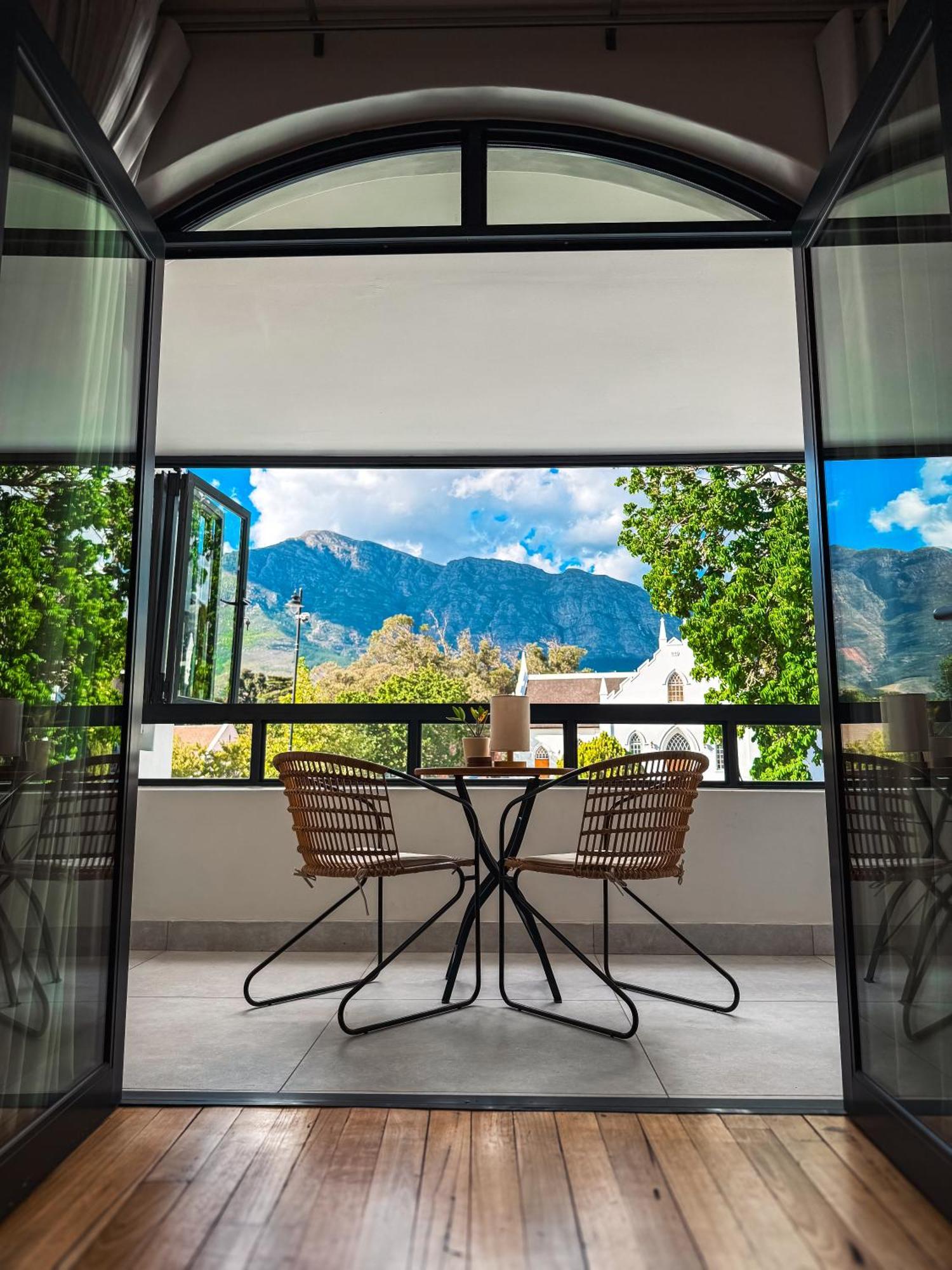 Le Petit Manoir Boutique Hotel Franschhoek Ngoại thất bức ảnh